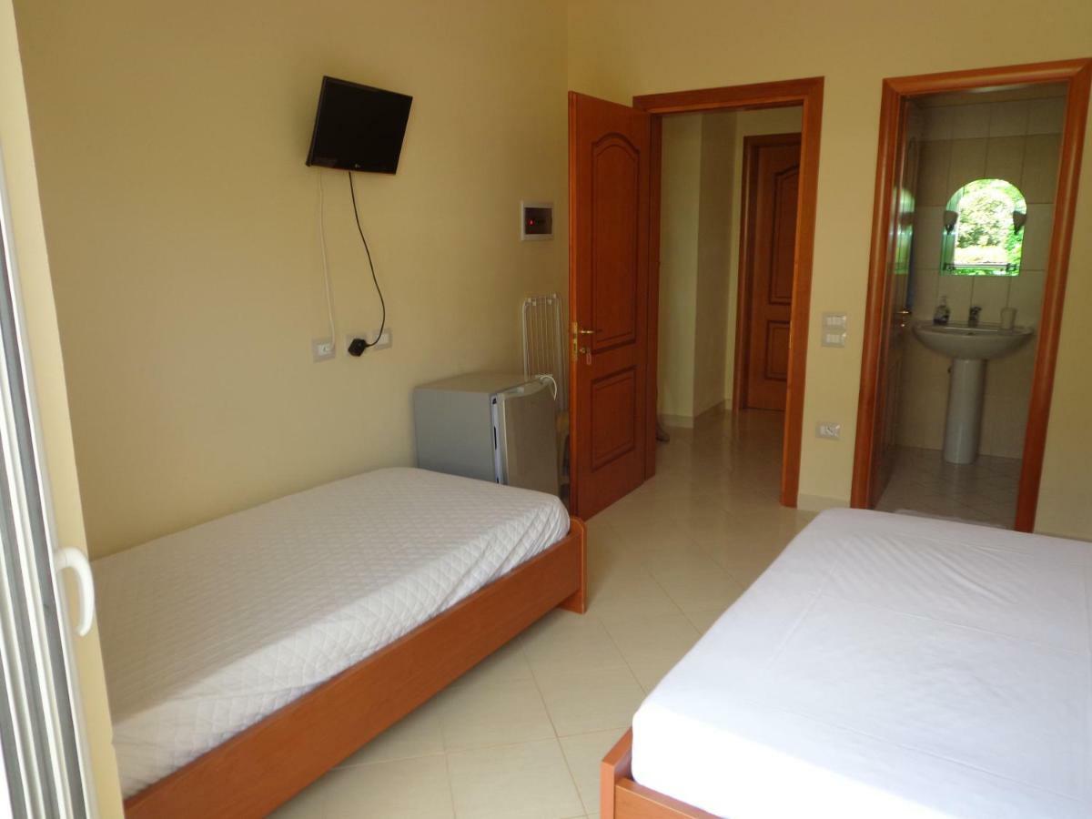 Olympian Rooms Dhërmi Eksteriør bilde
